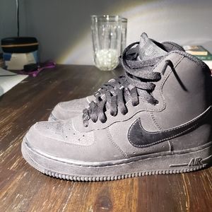 Airforce 1 High GS suede black